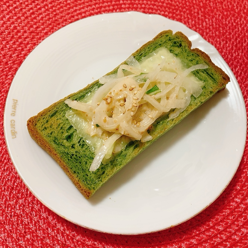 新玉ねぎごまドレ♪チーズトースト✧˖°