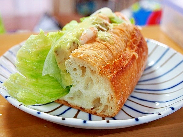 えびとアボカドのバケットサンド レシピ 作り方 By よっちごはん 楽天レシピ