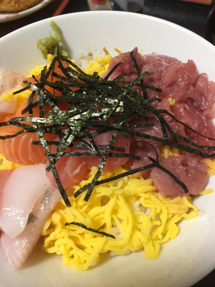 好きなものをのせて作る♡海鮮のっけ丼