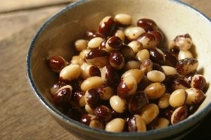 takekoさん、こんにちは。パンダ豆をＵＰしているレシピ、初めて出会って感動！色がかわいくて、ホクホク優しい味で、クセがなくておいしい豆ですよネ。