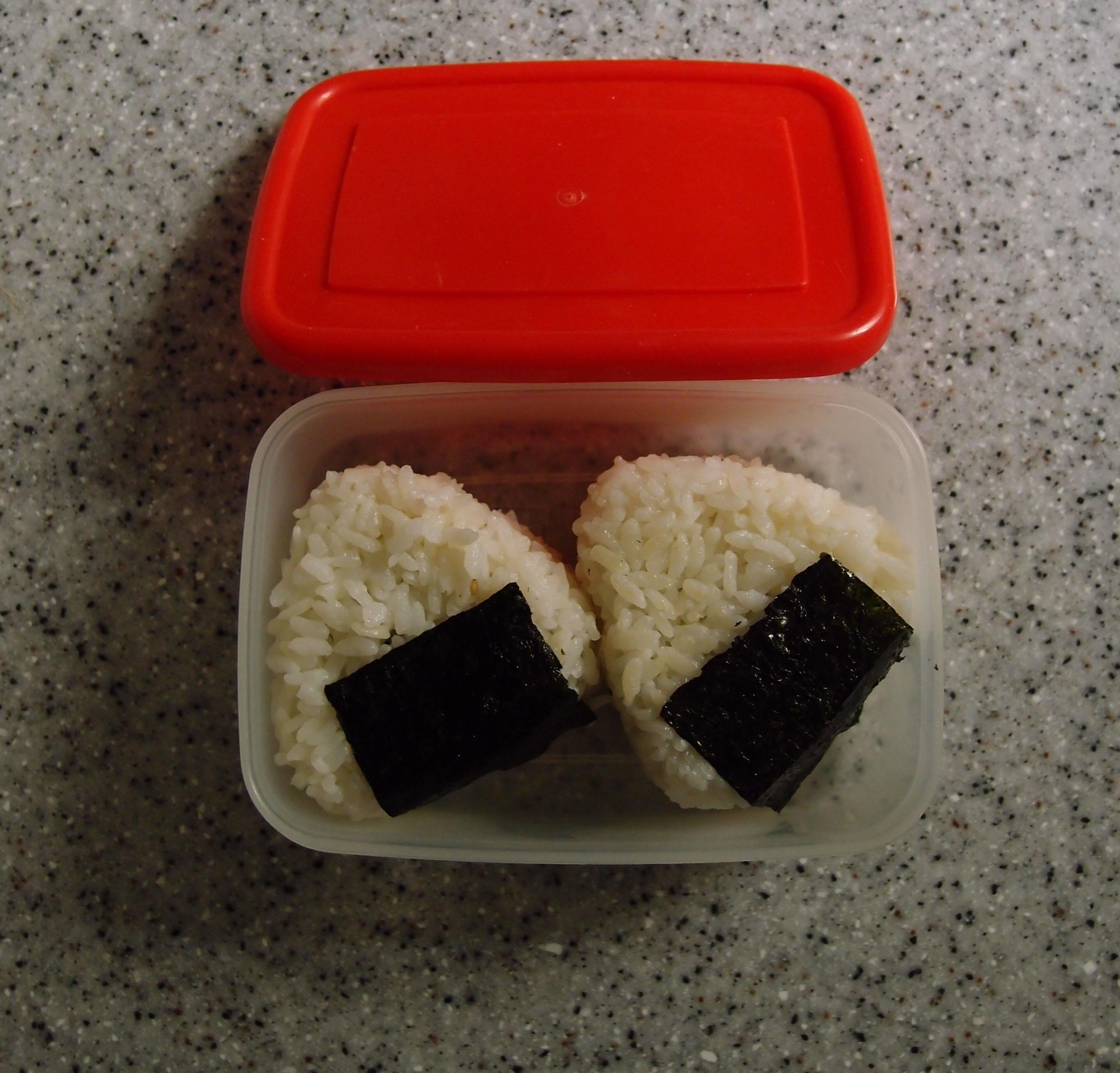 アスパラガスのおにぎり弁当
