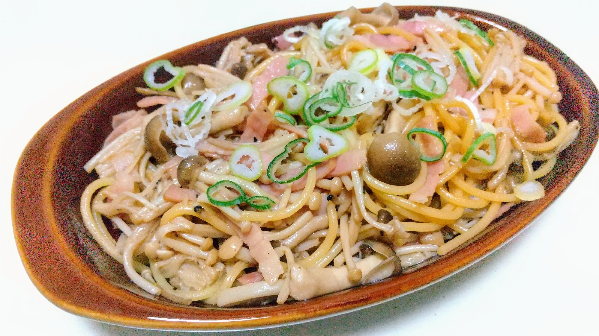 ベーコンしめじえのきの和風パスタ