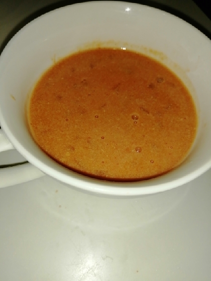 トマトジュースと牛乳で作るトマトスープ
