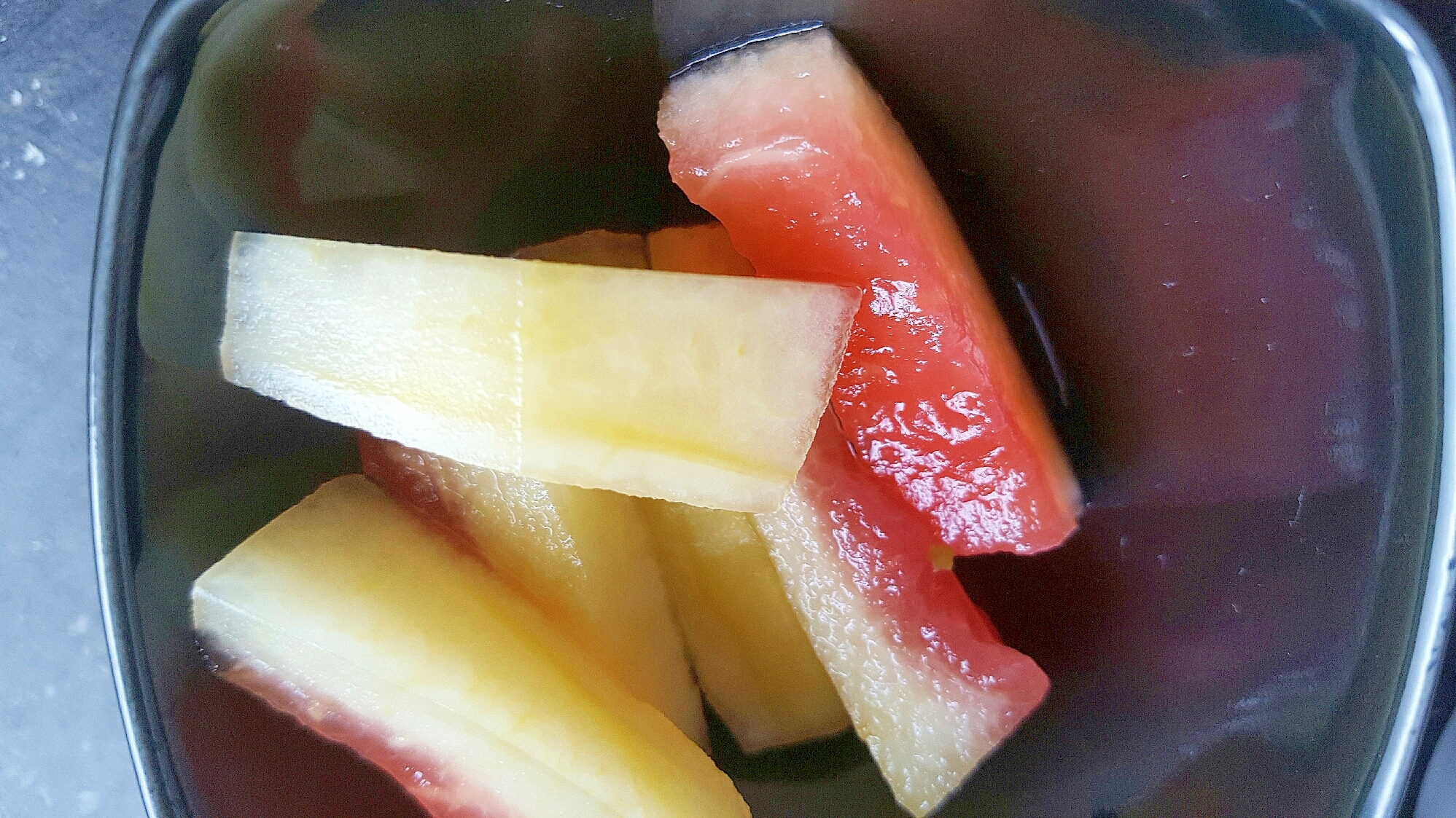 意外に美味しい節約レシピ 西瓜の皮の漬物 レシピ 作り方 By Tokeiya Japan 楽天レシピ 意外に美味しい節約レシピ 西瓜の皮の漬物 レシピ 作り方 By Tokeiya Japan 楽天レシピ