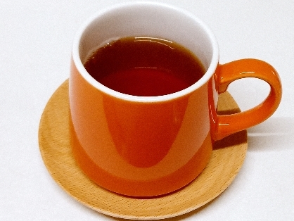 りんごの紅茶をいれて気分もおだやかな気分になれました✨
mimiさんのカップの柄はりんごですか？(^^)