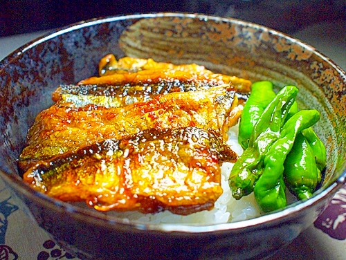 サンマのかば焼き丼