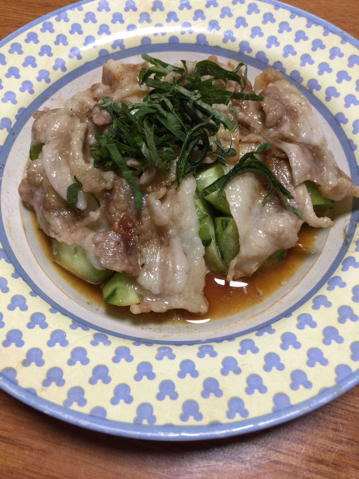 時短レシピ！きゅうりと豚バラ肉のレンジ蒸し