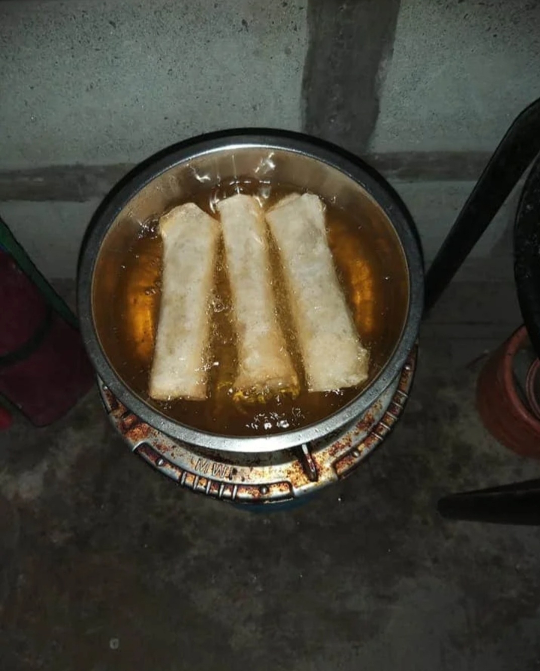 フィリピン料理 ルンピアントウゲ(モヤシの春巻き)