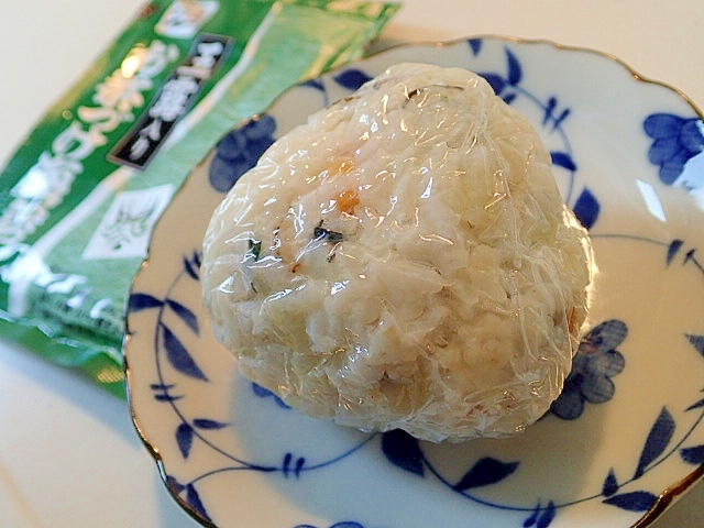 お茶漬けの素と生姜で ツナマヨおにぎり レシピ 作り方 By ぷ みぃまま 楽天レシピ お茶漬けの素と生姜で ツナマヨおにぎり レシピ 作り方 By ぷ みぃまま 楽天レシピ