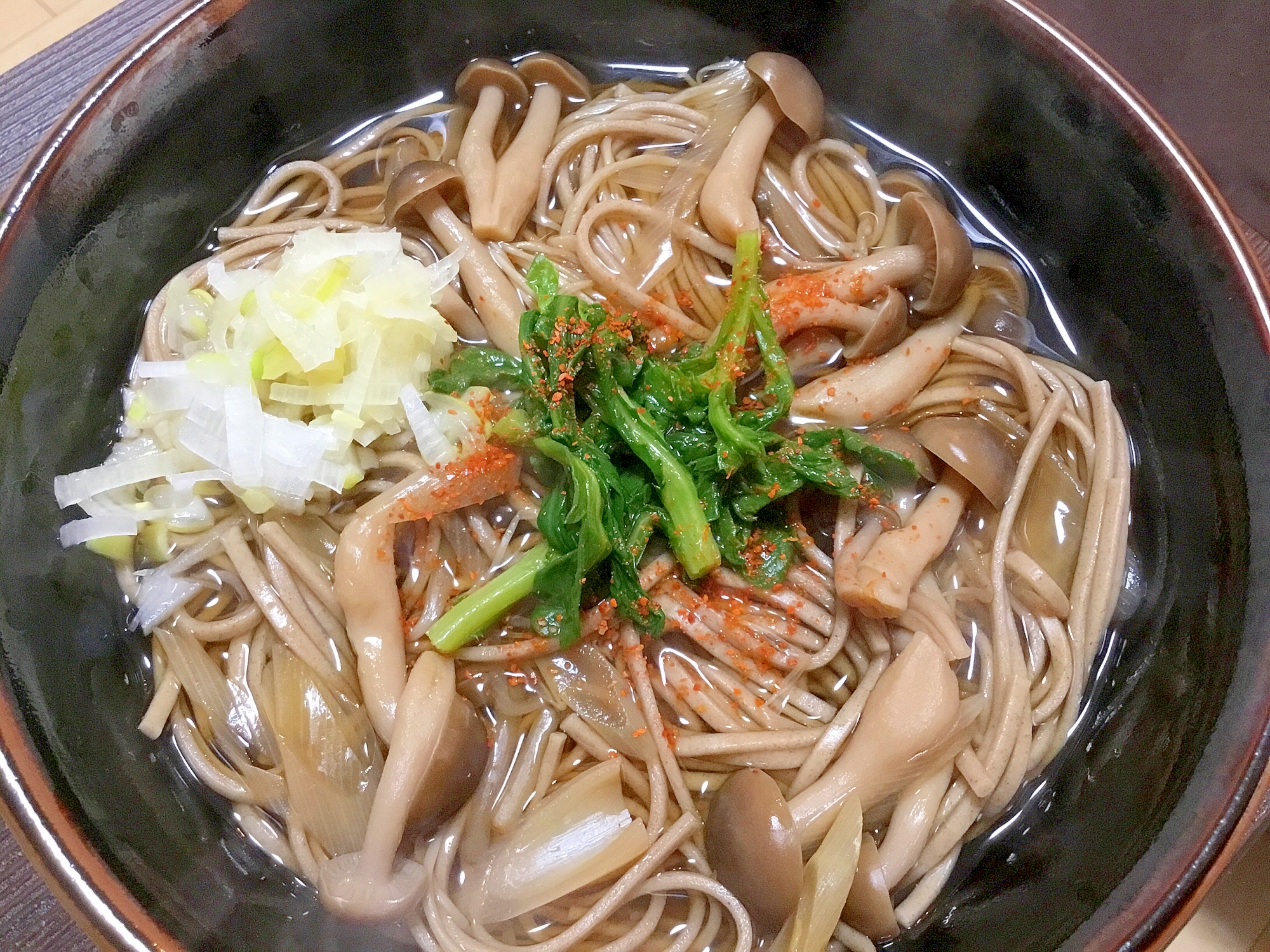 きのこと春菊の蕎麦