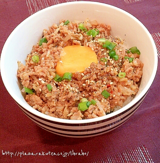 節約★味噌ケチャ♪豚もやしそぼろ丼