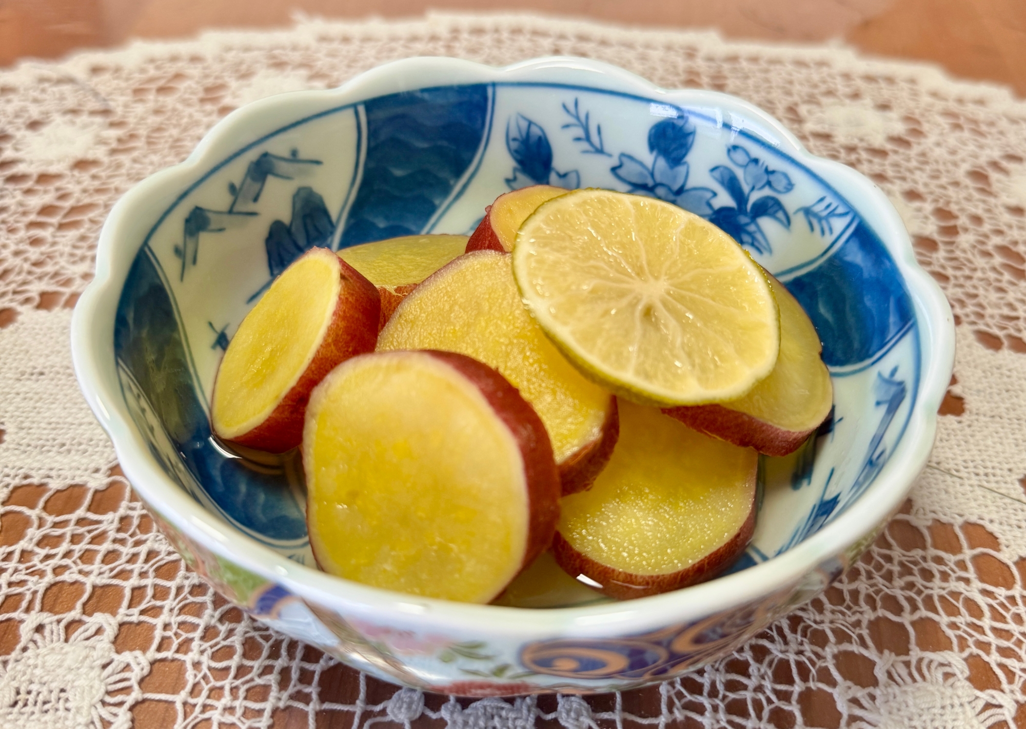 作り置きのレモンシロップでさつまいもの☆レモン煮