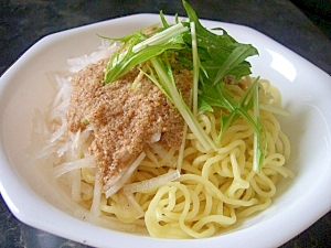 冬だけど。ごまだれ冷やし麺