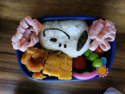 キャラ弁＊スヌーピーおにぎりのお弁当♪