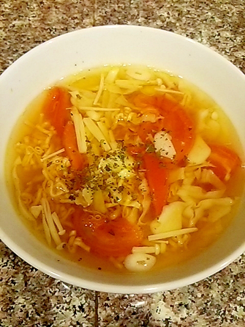 トマトとえのきのミニチキンラーメン