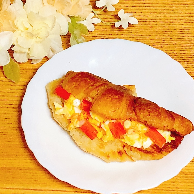 卵カニカマ♪サンド‎˓˓≡[ﾟ ﾟ]≡˒˒