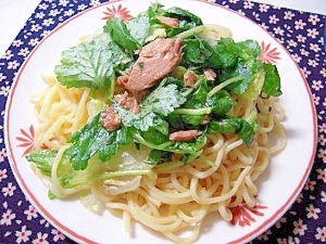 焼そばの麺で☆香味野菜とツナの冷やし麺