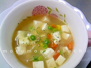 豆腐と玉ねぎの優しいスープ