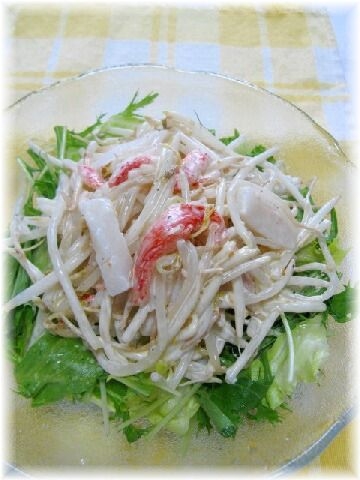 ガーリック多めでもやしサラダ美味しかったです～（＾ｃ＾）　イカが入ると食感がよくて、即完売でした（笑）　ご馳走さま＾＾*