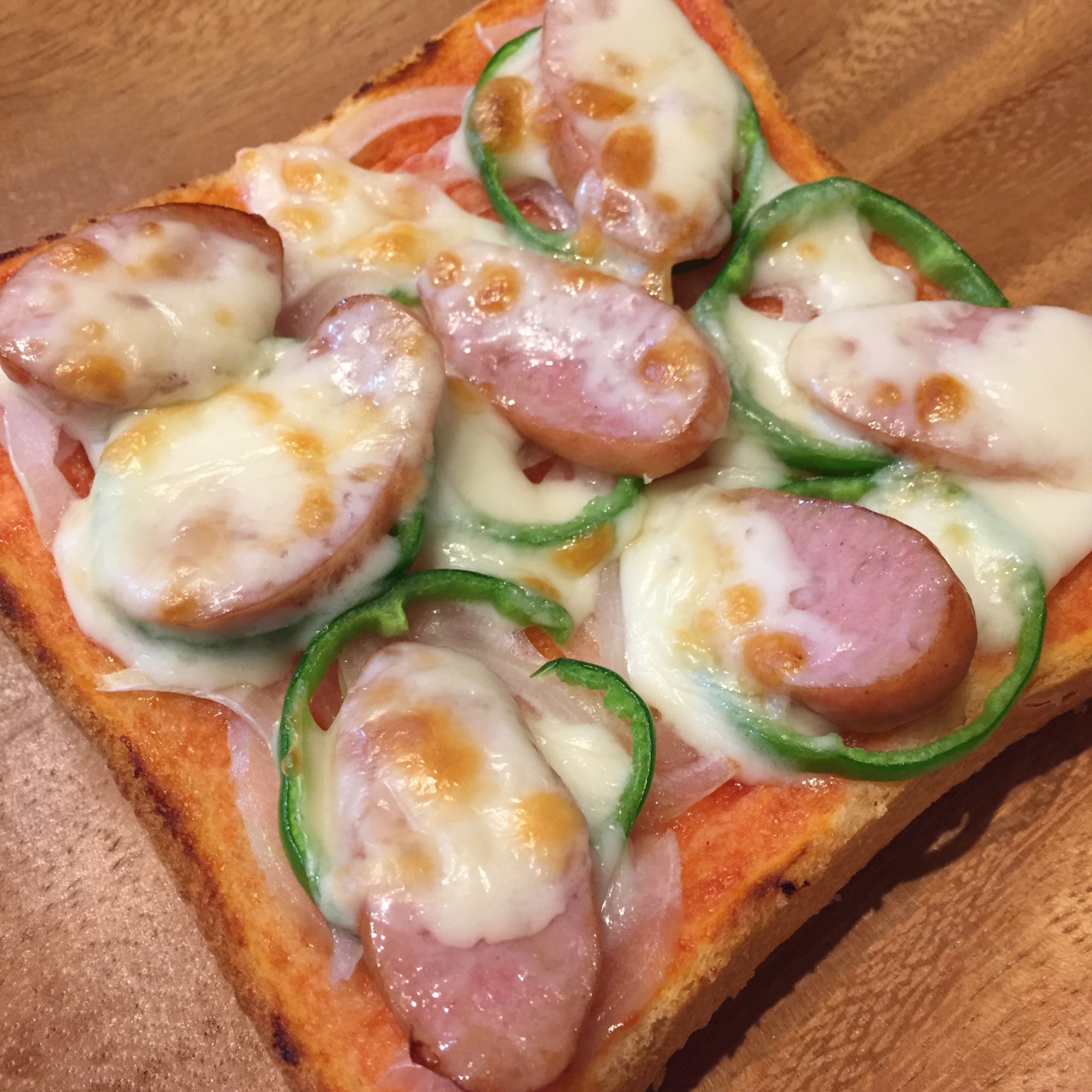 パン屋の味 グリルで簡単ピザトースト レシピ 作り方 By Minaママ 楽天レシピ