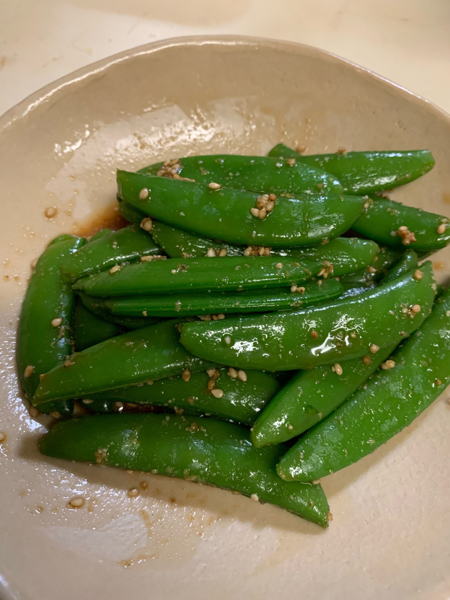 シャキシャキ！スナップえんどう豆の胡麻和え♪