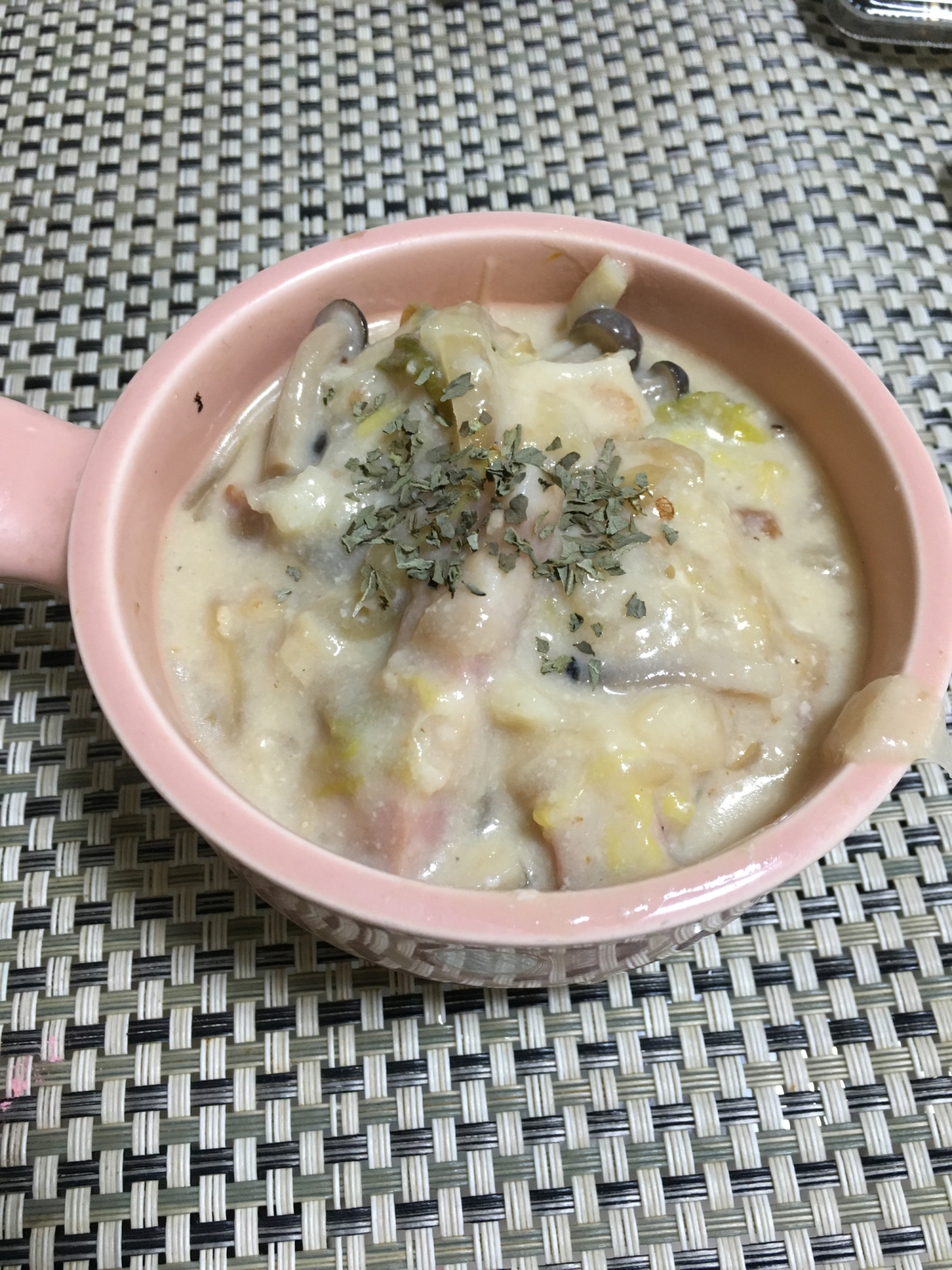 牛乳大量消費!ホワイトシチュー風野菜スープ