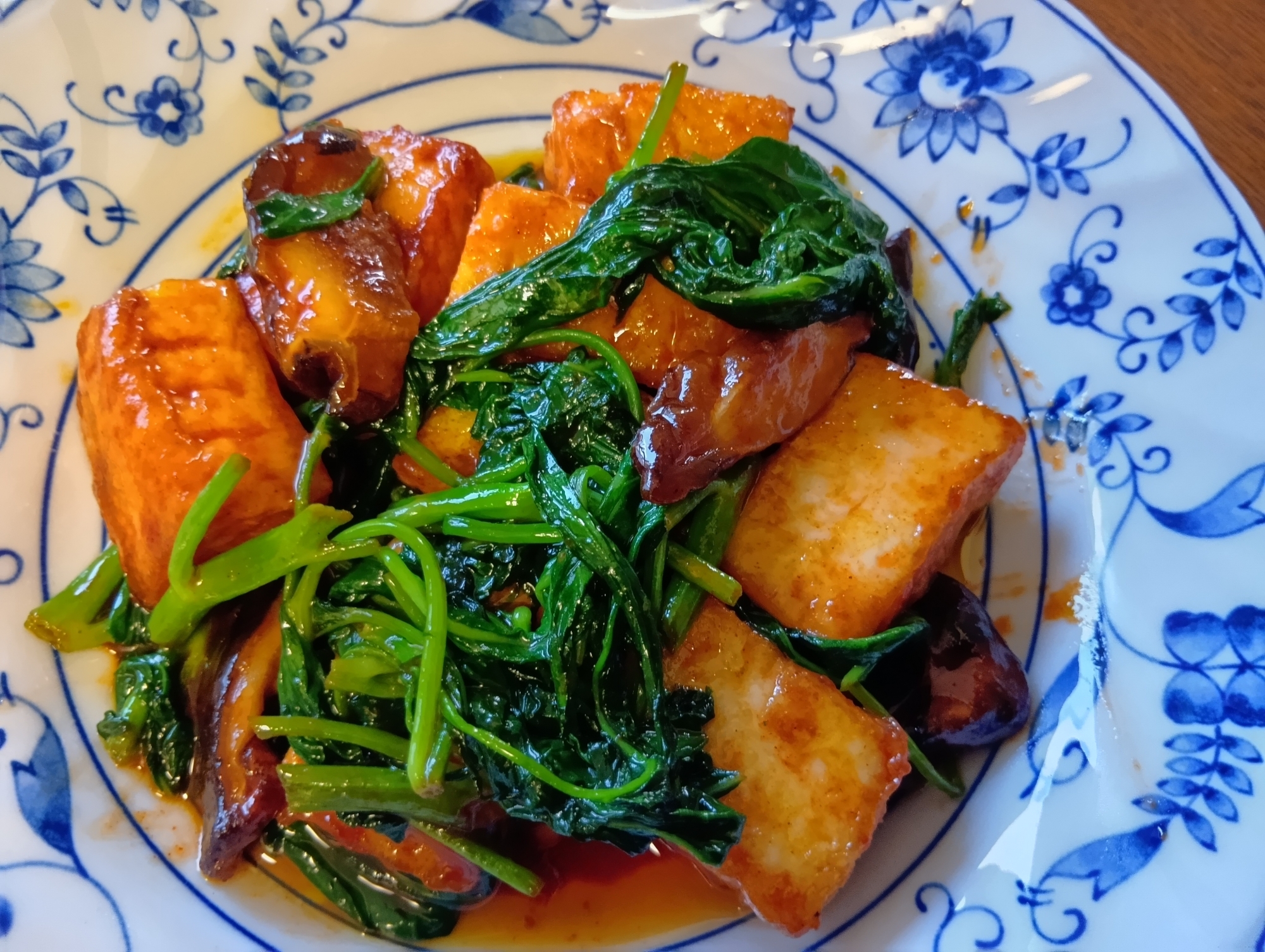 食べ応え有・厚揚げと空心菜のホイコウロ(回鍋肉)風