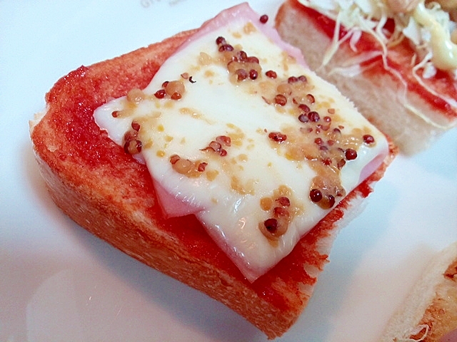 ケチャ＆マスタードで　ハムとチーズのトースト