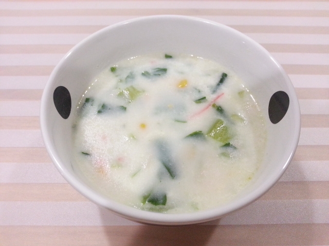 チンゲン菜とコーンの中華ミルクスープ