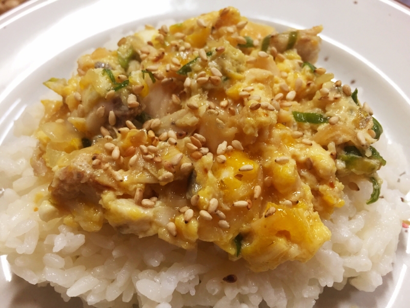 電子レンジで作る！サバ玉丼