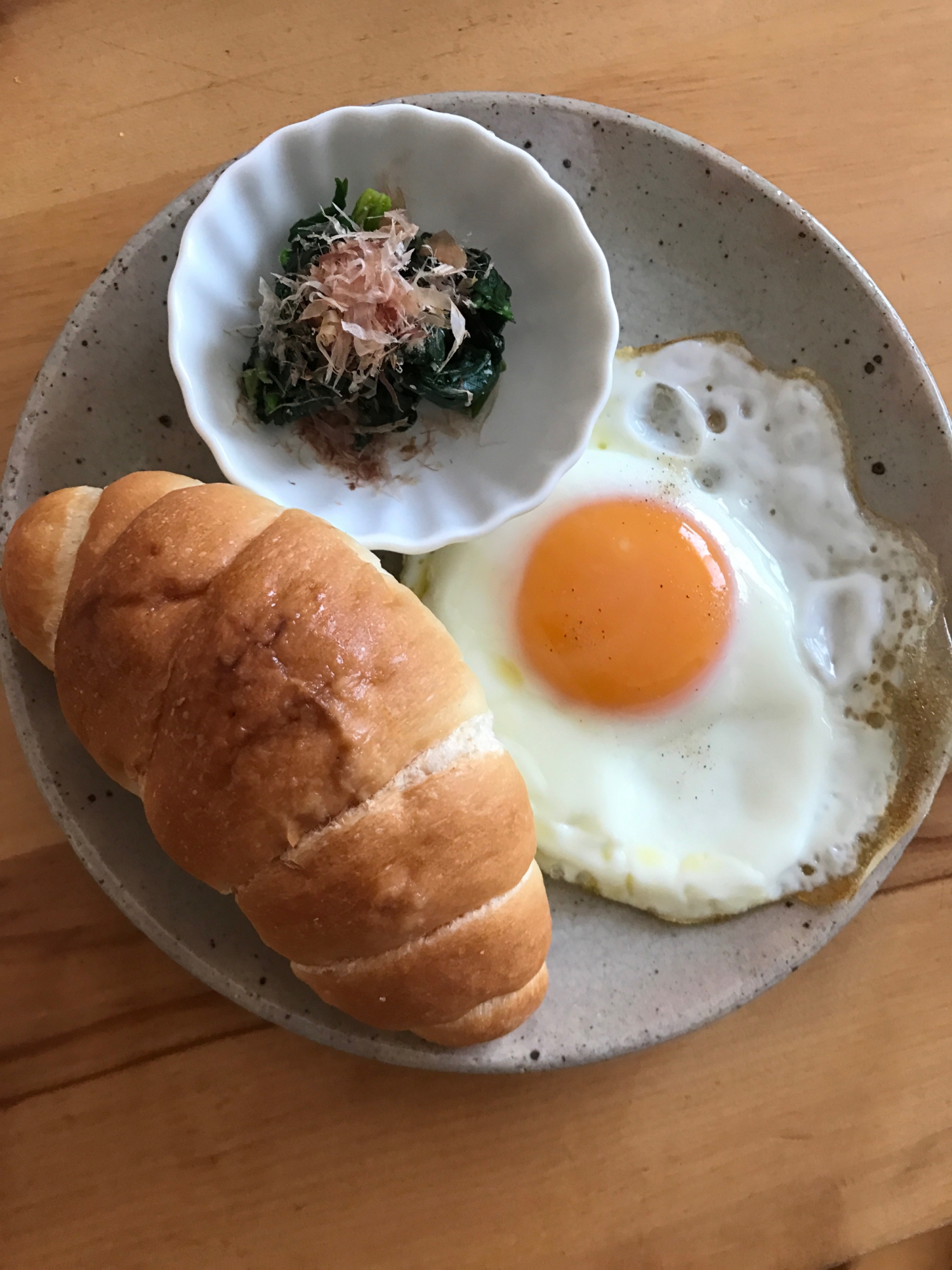 塩パンの朝ごはんプレート