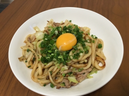 こりゃいける！ねぎ玉焼きうどん