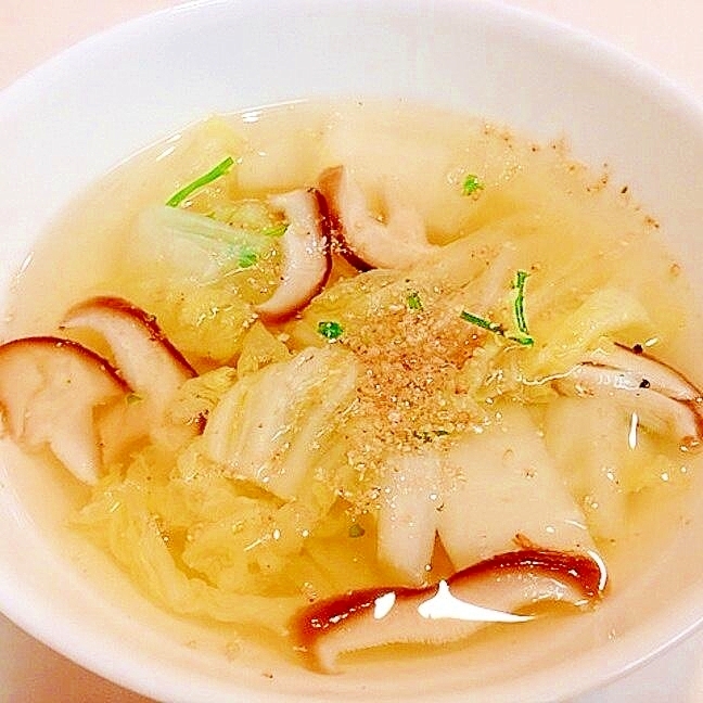 パパっと作りましょう☆はく菜と椎茸のコンソメスープ