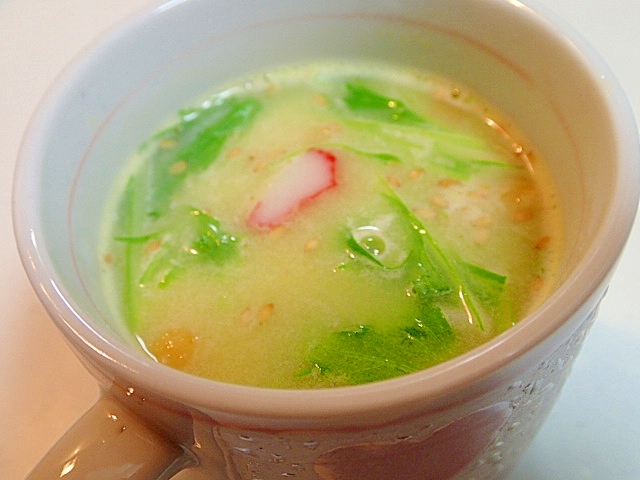 カップスープで　水菜とかにかまのコーンスープ
