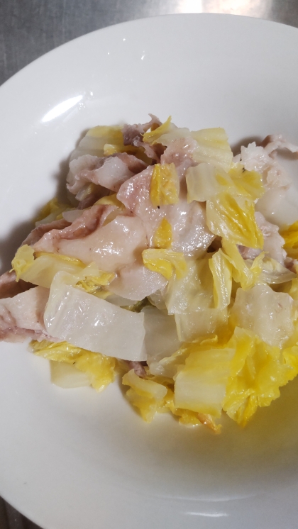 白菜と豚肉の簡単蒸し煮