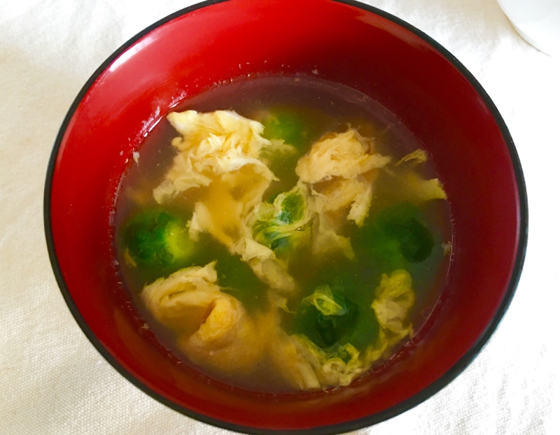 包丁いらず!!コロコロ芽キャベツの中華玉子スープ♡