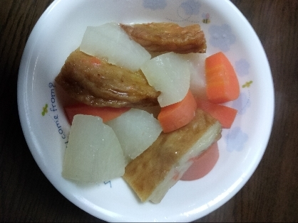 さつま揚げと人参と大根の煮物