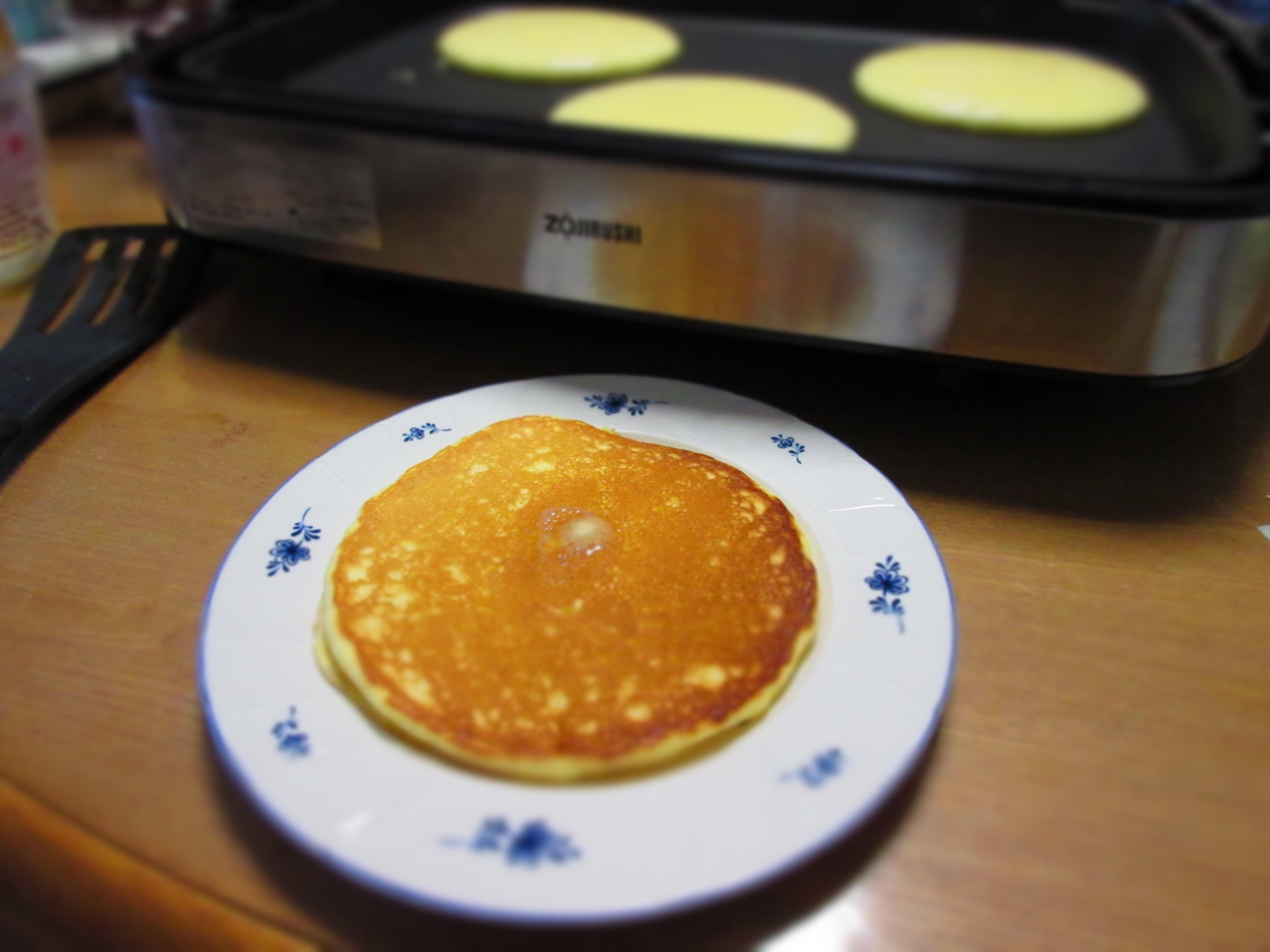 ホットプレートできれいな焼き目のパンケーキ