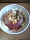 新玉葱に似ている？紫玉葱代用で（謝）
レンジ簡単調理、おかか天かす、美味しかったです☆
ごちそうさまでした♪