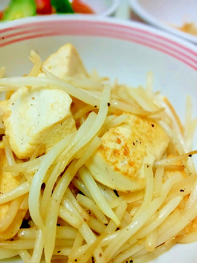 激安おかず♪豆腐とモヤシの炒め物