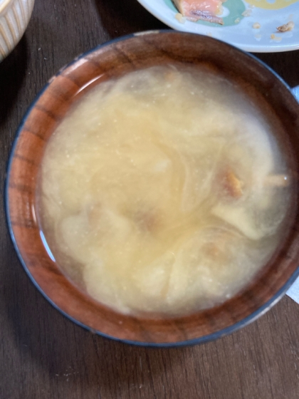 我が家の味噌汁★玉ねぎとなめこ
