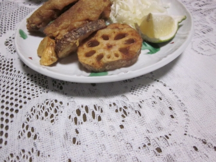 簡単おつまみ♡蓮根のチーズ＆ペッパー焼き