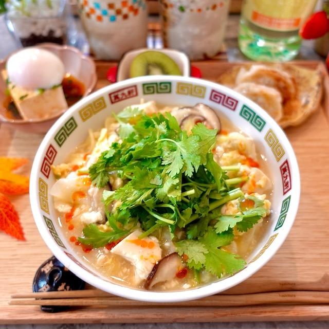 パクチー酸辣湯麺