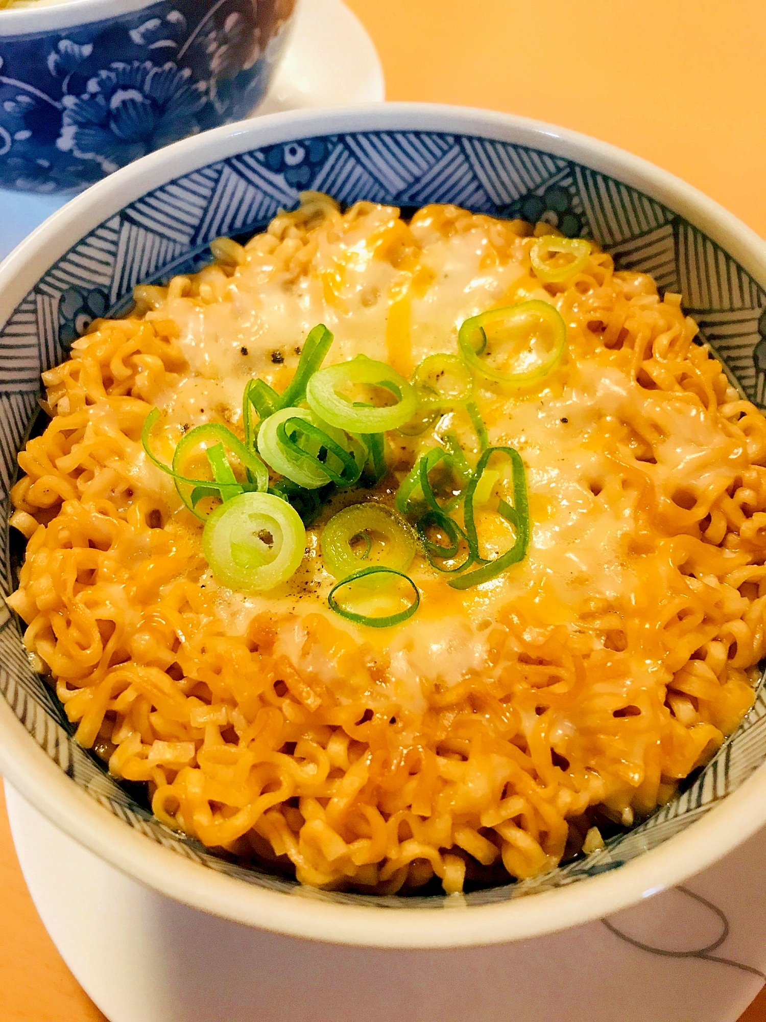 アレンジチキンラーメン●スパイス＆チーズプラス