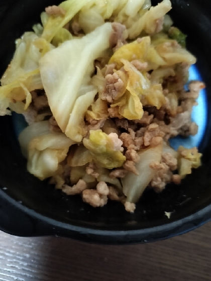 キャベツとひき肉の生姜麺つゆ炒め