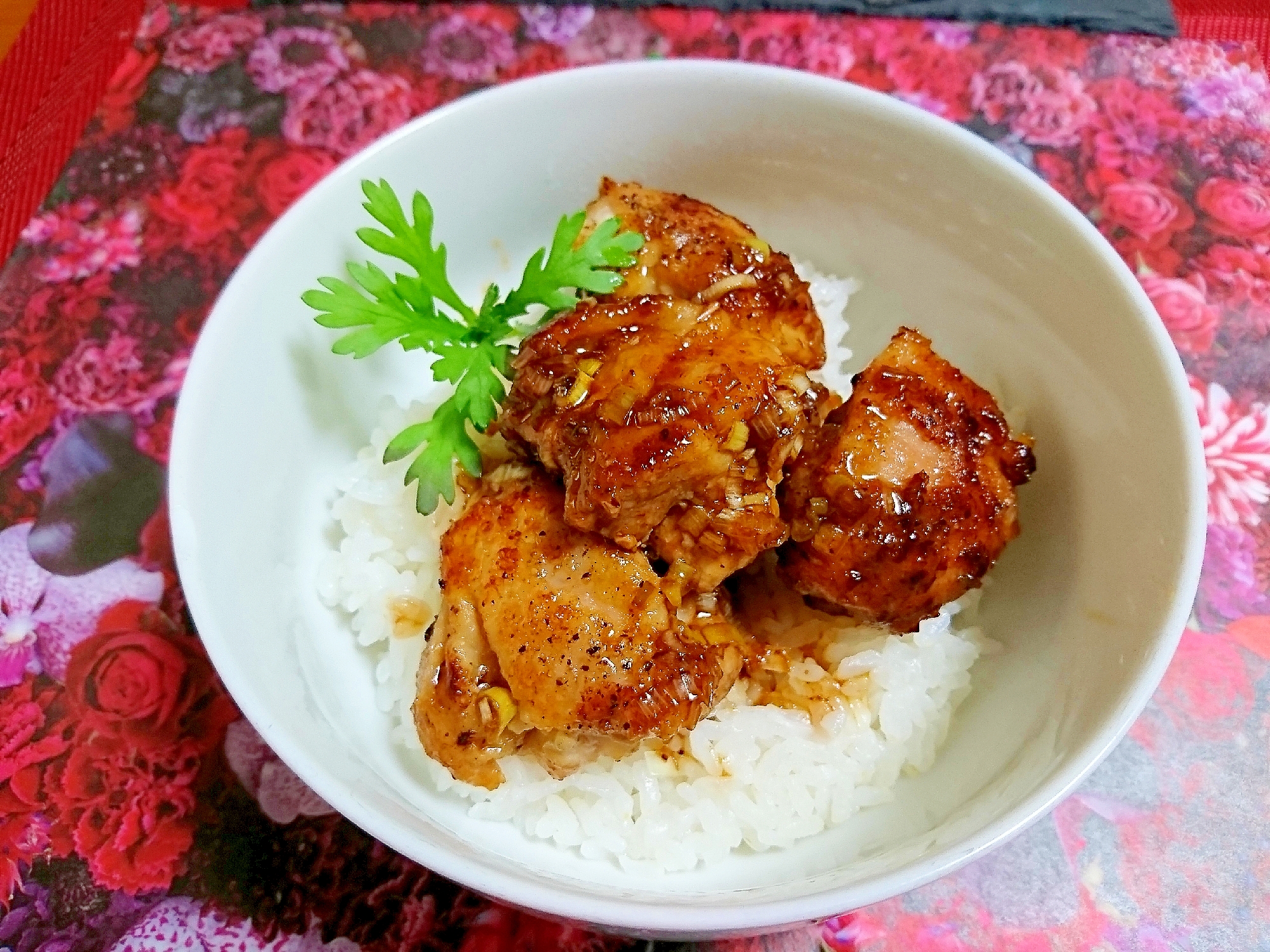 葱だれチキン丼