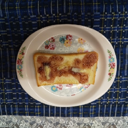 いちごミルクトースト（いちごジャム練乳）˖✧˖°
