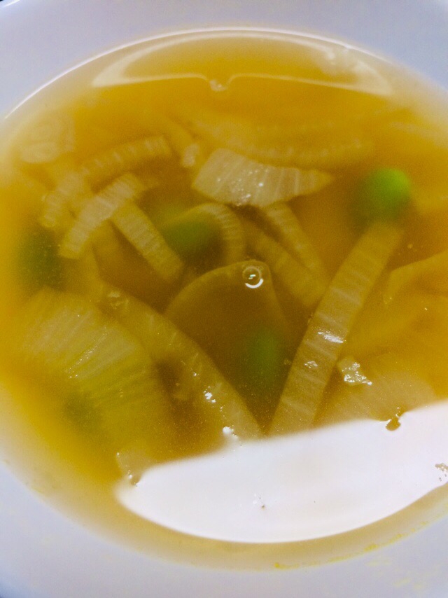 枝豆と玉ねぎのコンソメスープ