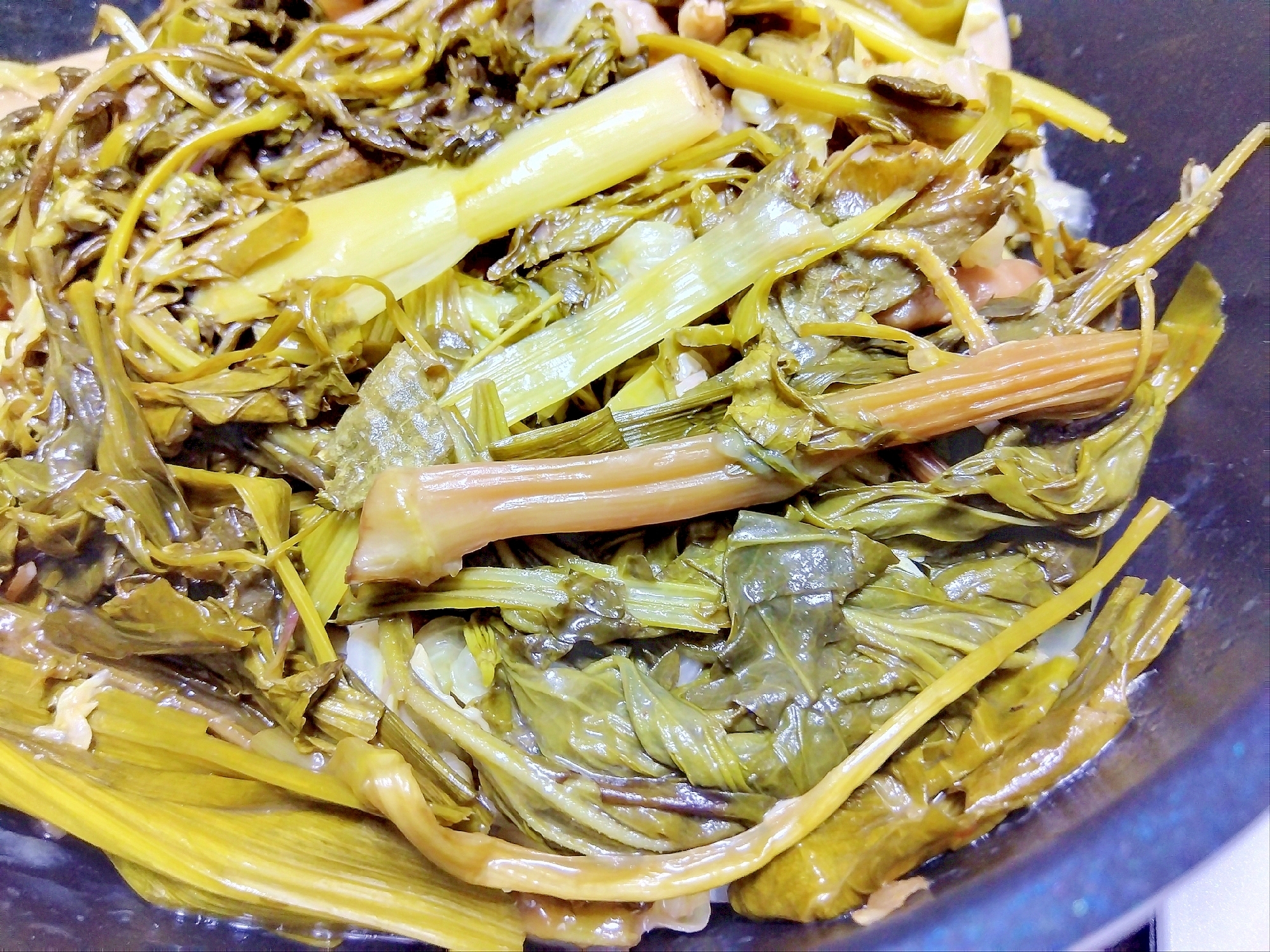 春の息吹を感じる✿⁠野草の蒸し煮
