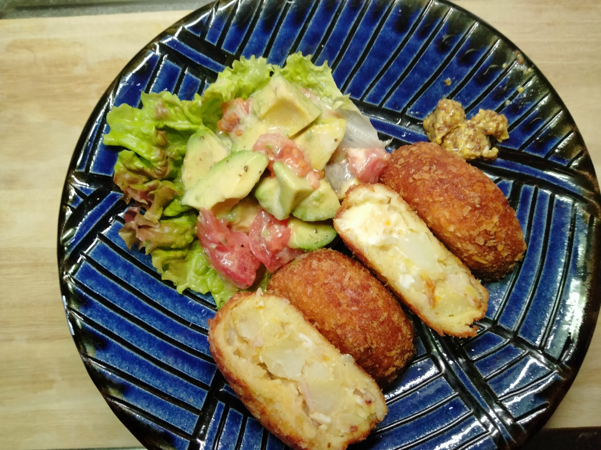 クリームチーズ&ロースハムボリュームコロッケ⭐